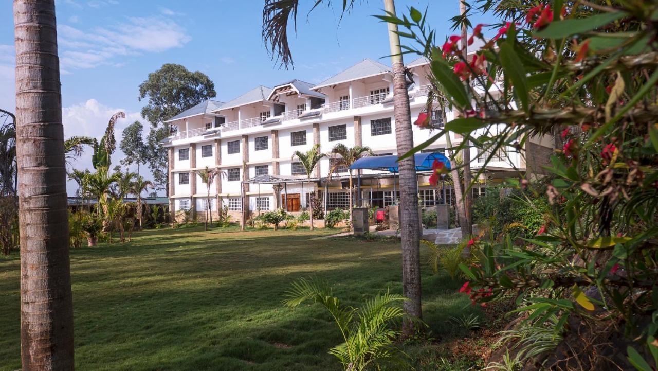Tobriana Hotel Nairobi Buitenkant foto