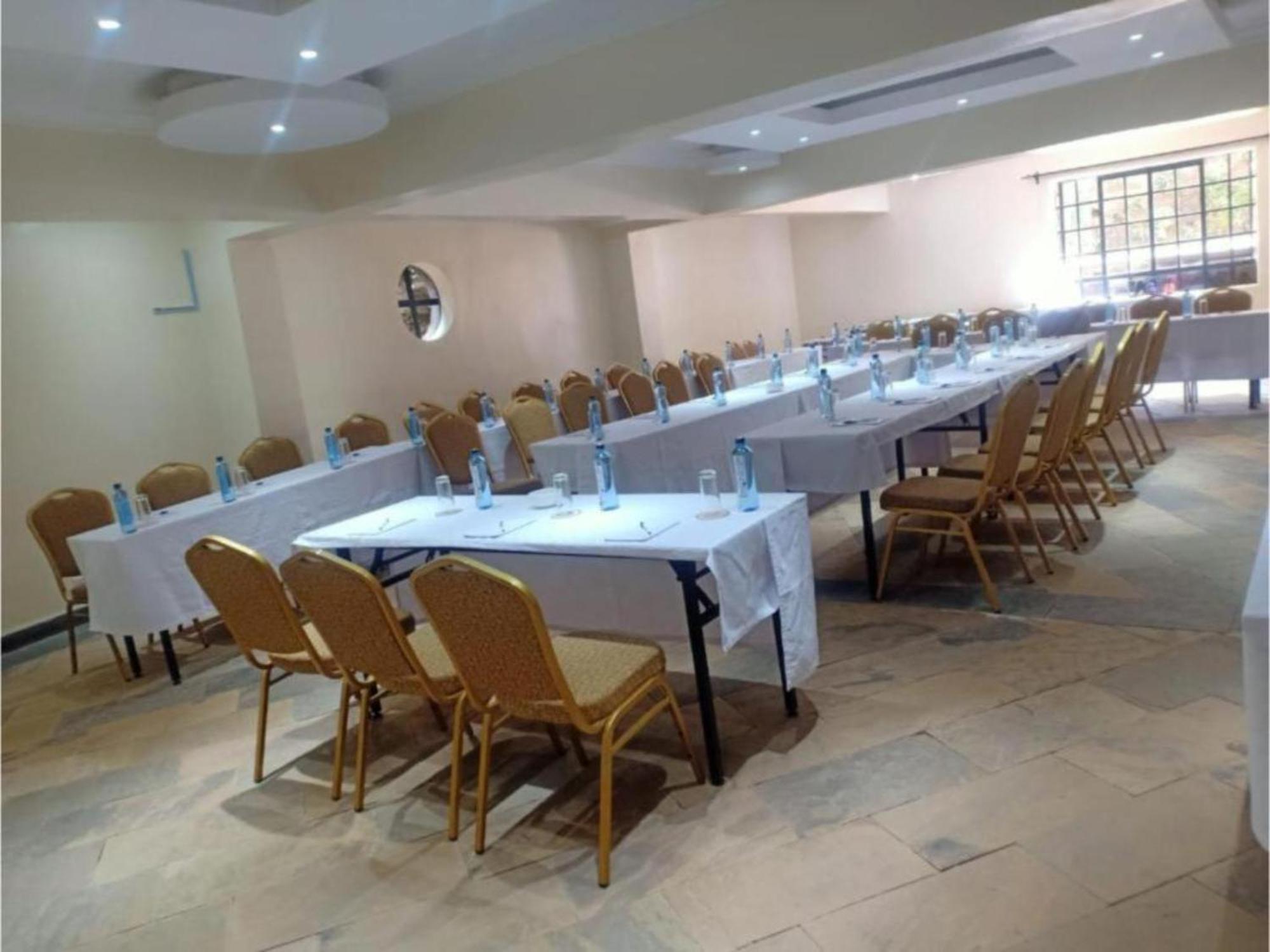 Tobriana Hotel Nairobi Buitenkant foto